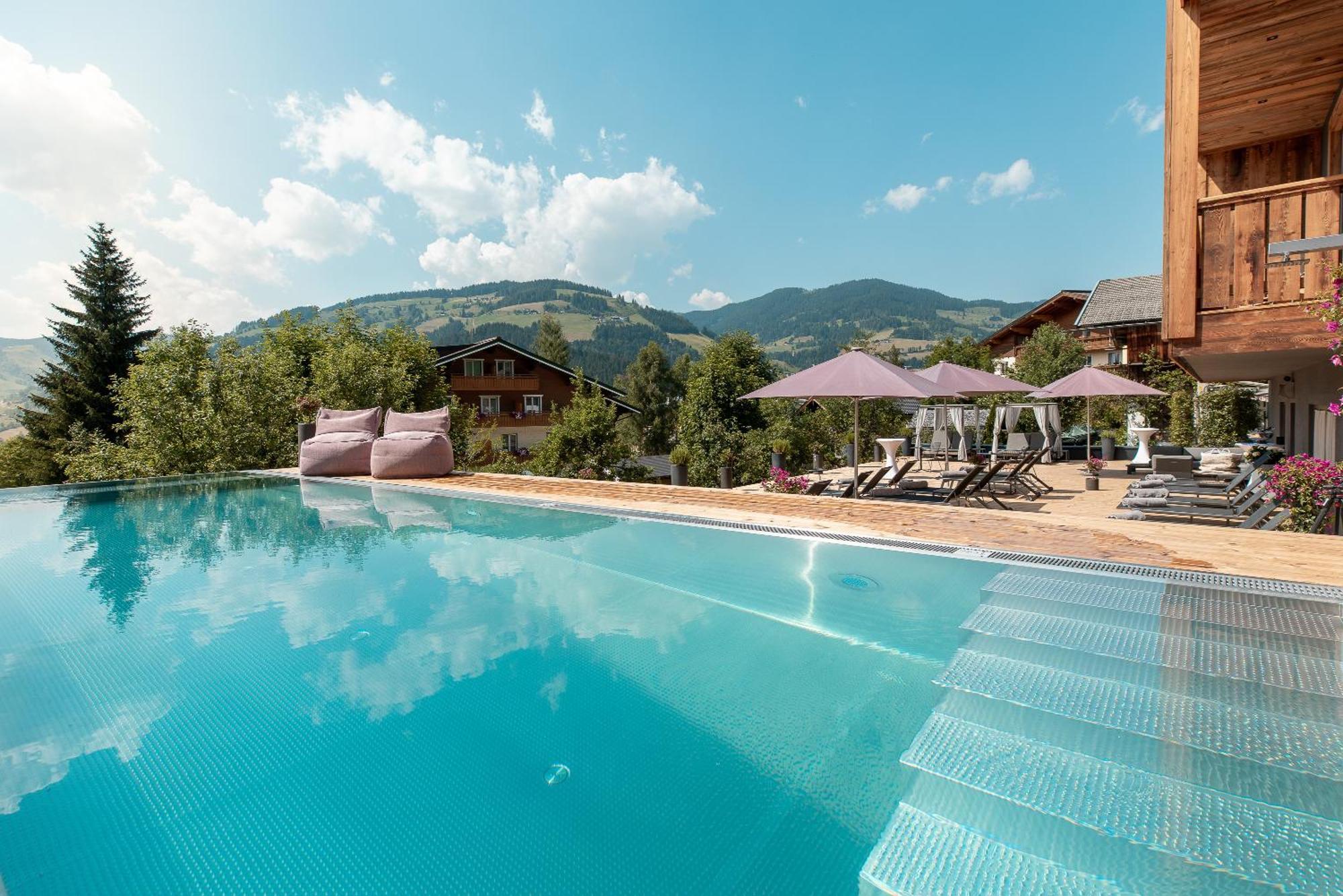 Almmonte Sensum Suites Boutique Hotel วาไกรน์ ภายนอก รูปภาพ