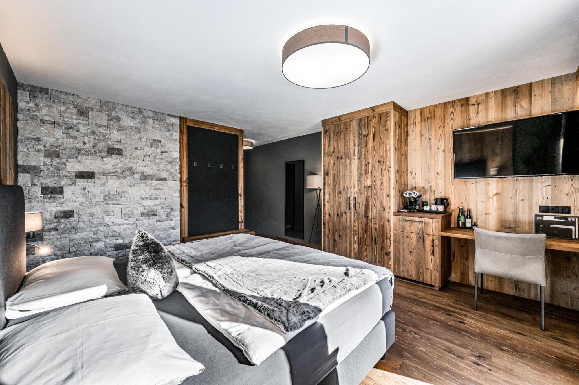Almmonte Sensum Suites Boutique Hotel วาไกรน์ ภายนอก รูปภาพ